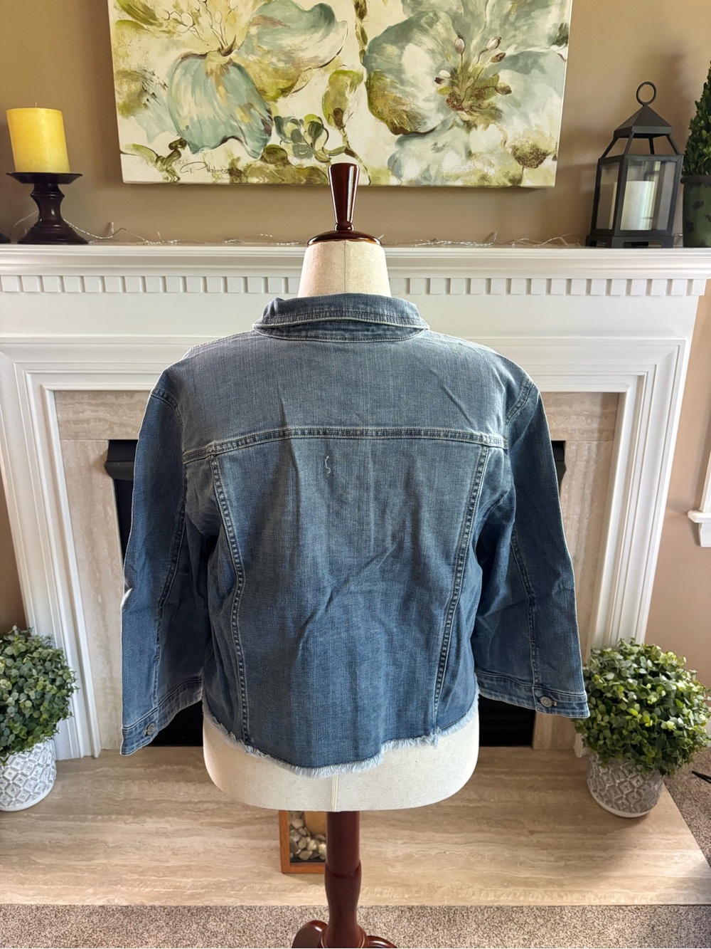 *NEW* Chico’s Cropped Denim Jacket 3/4 Sleeve - Mediterranean - Size - 20/22 - Picture 4 of 11